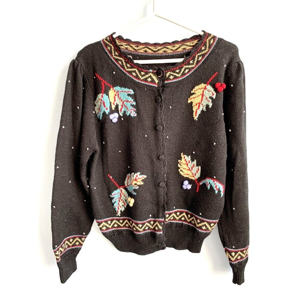 Retro Black Wool Cardigan Floral 3-D Embroidery Scalloped Edges L- Sleeved Sz S